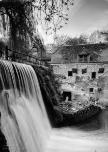 ISO 100, 13mm, 0.8 sec, f/22